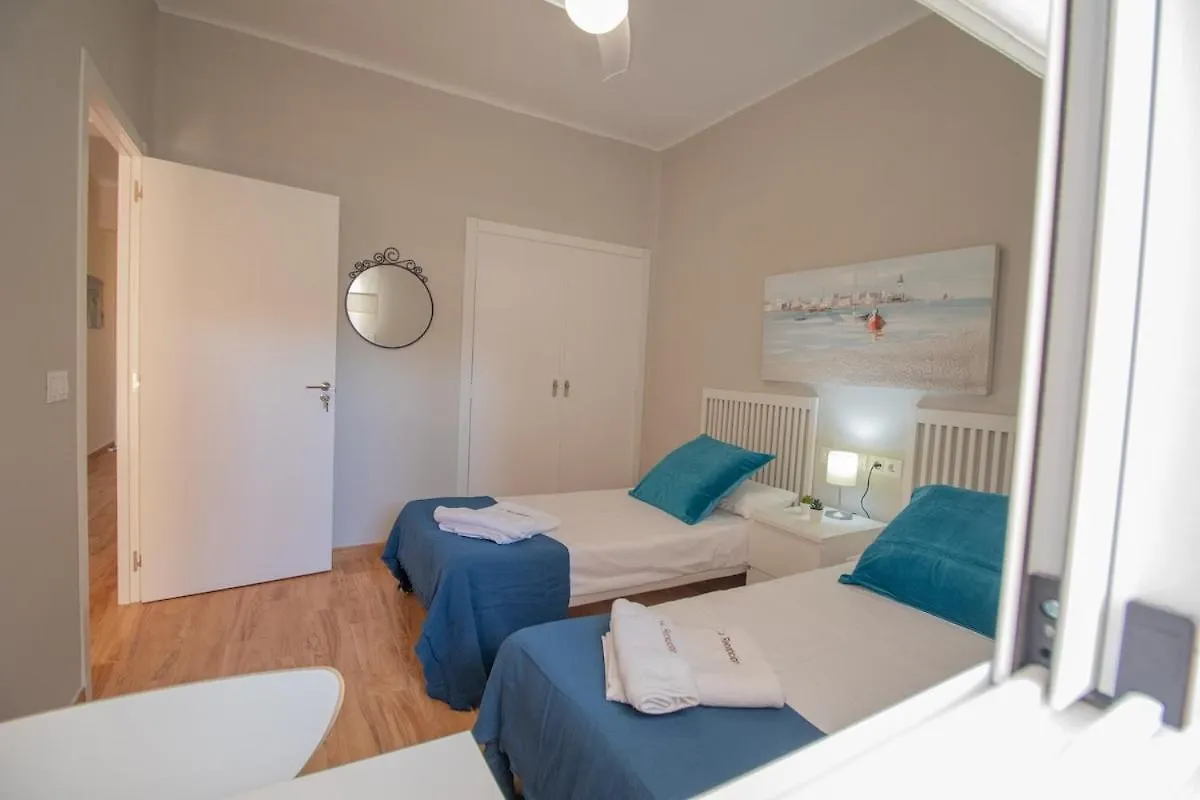 C102 - Huge And Stylish 5 Bedroom By The Center Malaga