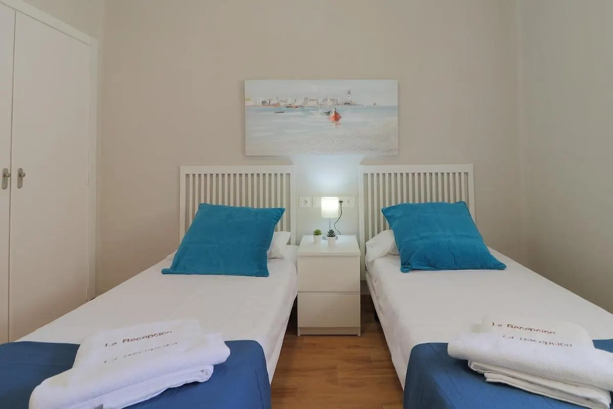 C102 - Huge And Stylish 5 Bedroom By The Center Malaga