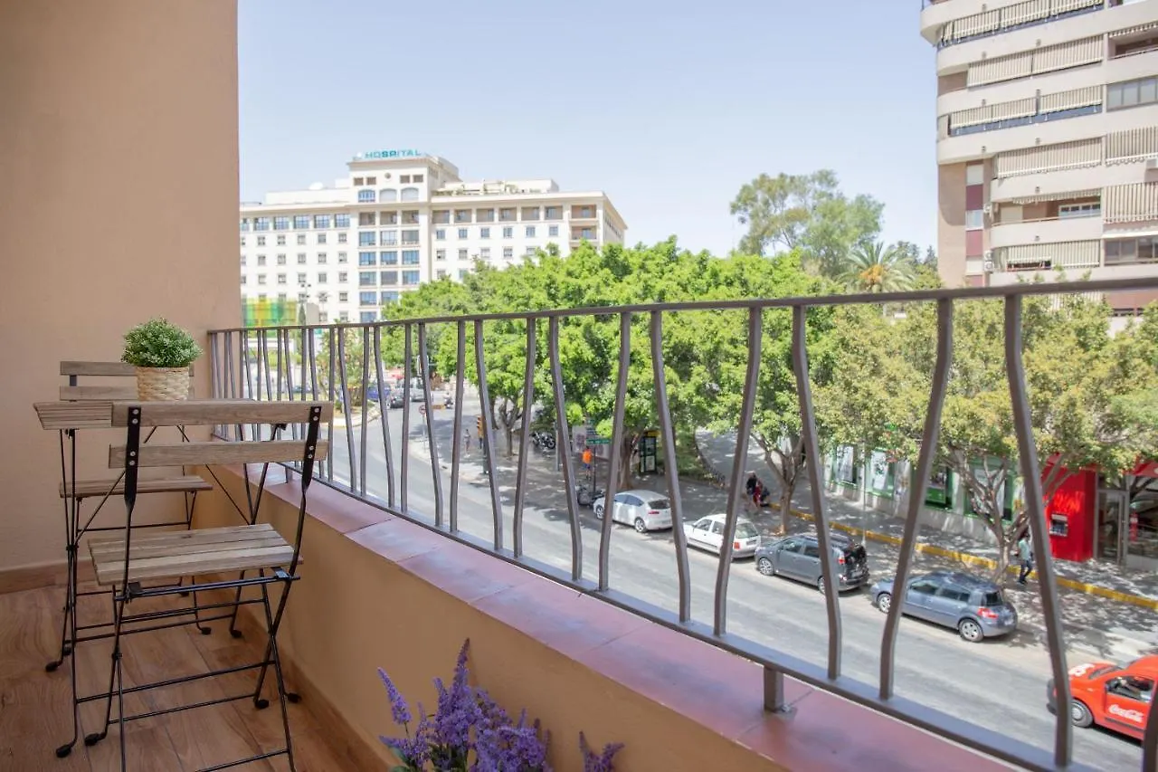 C102 - Huge And Stylish 5 Bedroom By The Center Malaga 0*,
