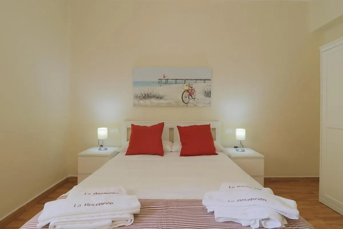 Apartment C102 - Huge And Stylish 5 Bedroom By The Center Malaga