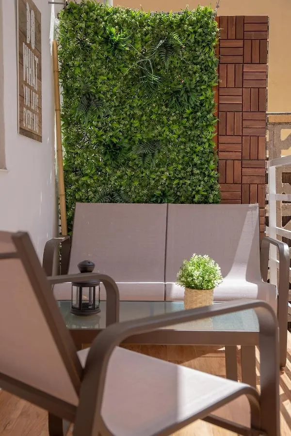 Apartment C102 - Huge And Stylish 5 Bedroom By The Center Malaga